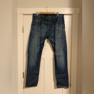 Levi’s 527